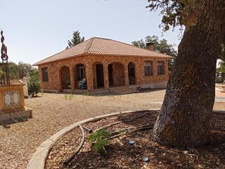 Chalet à Fuente el Fresno. Chalet de 5.500 metros a 30 minutos de ciudad real y a hora y me