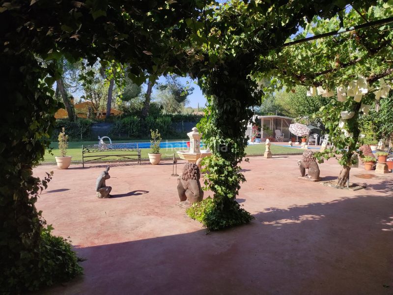 Foto a16246d4-0600-467d-b381-6e68531b8857. Xalet amb calefacció aparcament piscina a Miguelturra