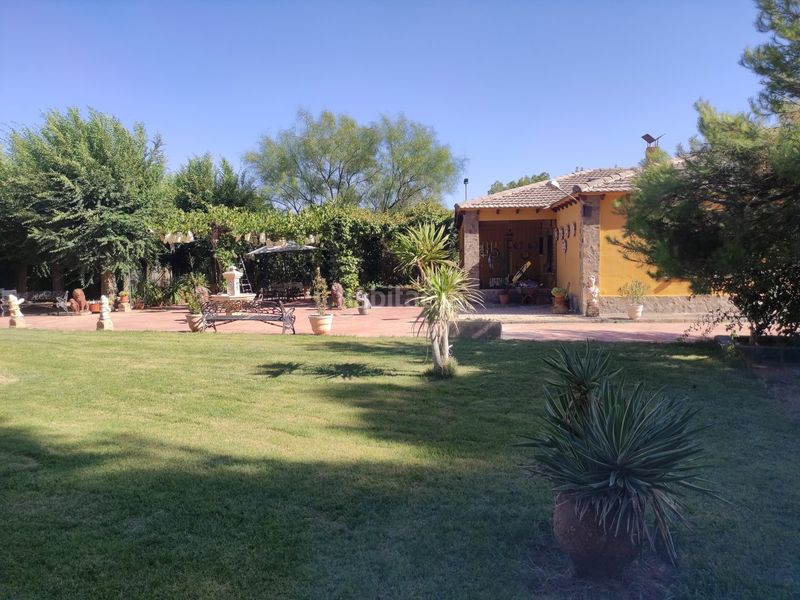 Foto a8b94690-79d3-4238-bf96-ffaeca186251. Xalet amb calefacció aparcament piscina a Miguelturra