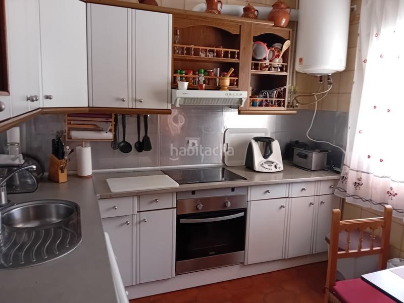 Foto 0eb3d63e-4a44-498b-93e7-a74151b10444. Chalet  .dispone de 6 dormitorios, 3 baños, piscina, zona de cesped, pozo... todo legalizado. en Pozuelo de Calatrava