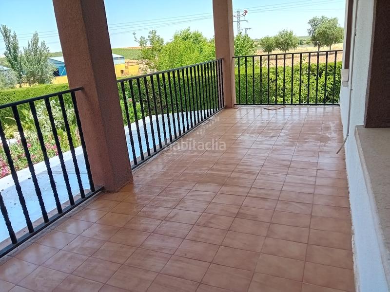 Foto 1808a130-1b5f-4e4a-a062-1ef72e336341. Chalet  .dispone de 6 dormitorios, 3 baños, piscina, zona de cesped, pozo... todo legalizado. en Pozuelo de Calatrava