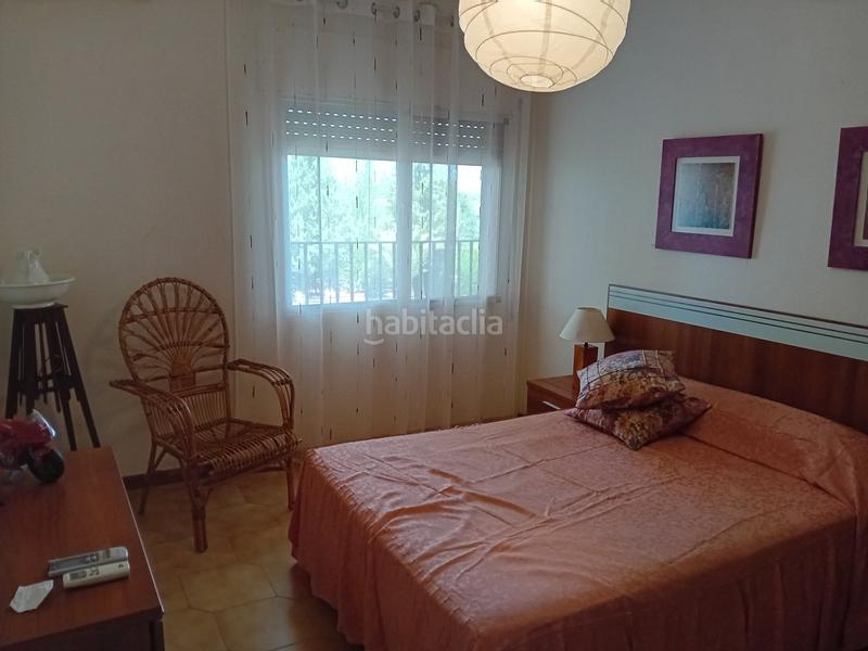 Foto 26cb4742-d7bf-421a-8673-a209406d6f84. Chalet  .dispone de 6 dormitorios, 3 baños, piscina, zona de cesped, pozo... todo legalizado. en Pozuelo de Calatrava
