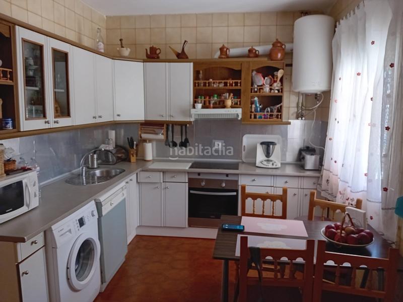 Foto e63477d4-0808-4d09-8763-13e87920eb2d. Chalet  .dispone de 6 dormitorios, 3 baños, piscina, zona de cesped, pozo... todo legalizado. en Pozuelo de Calatrava