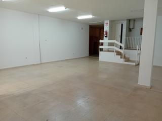 Local Comercial a Plaza de Toros. Local comercial en venta  128 m, gran fachada y excelente ubicac