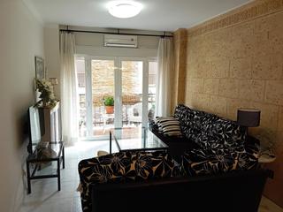 Piso en El Perchel. Piso de 4 dormitorios y 2 baños en ciudad real, amplio, exterior