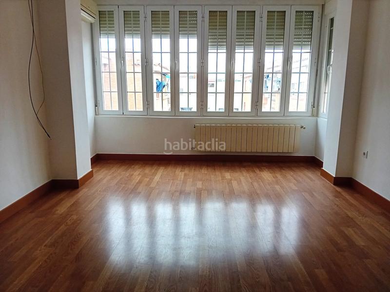 Foto 73f45eeb-6c93-4362-ab0f-fd69e43decbc. Etagenwohnung mit heizung in El Torreón - Los Ángeles - El Pilar Ciudad Real