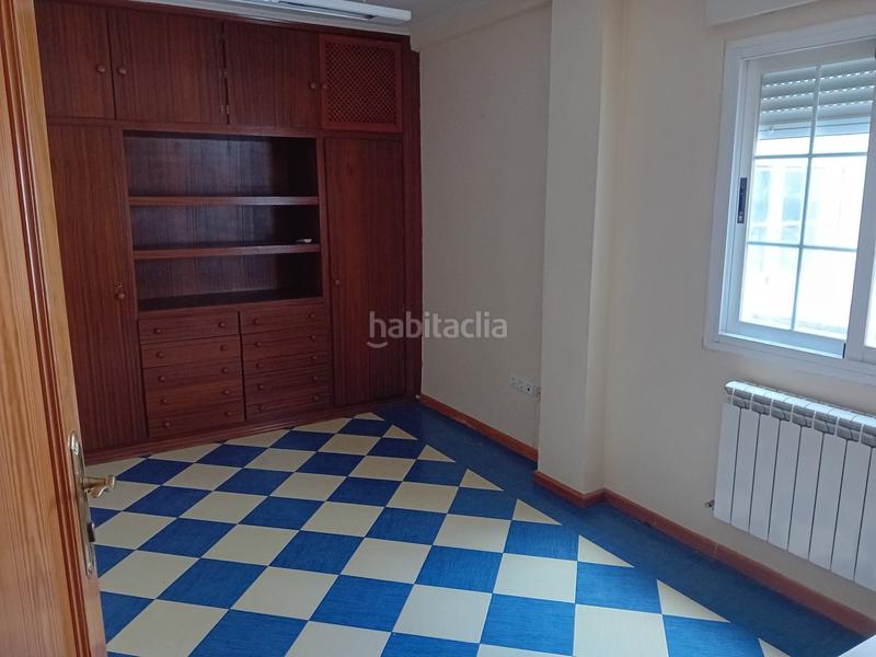 Foto aeac31cc-d076-438a-955f-c3c8456d5a10. Etagenwohnung mit heizung in El Torreón - Los Ángeles - El Pilar Ciudad Real