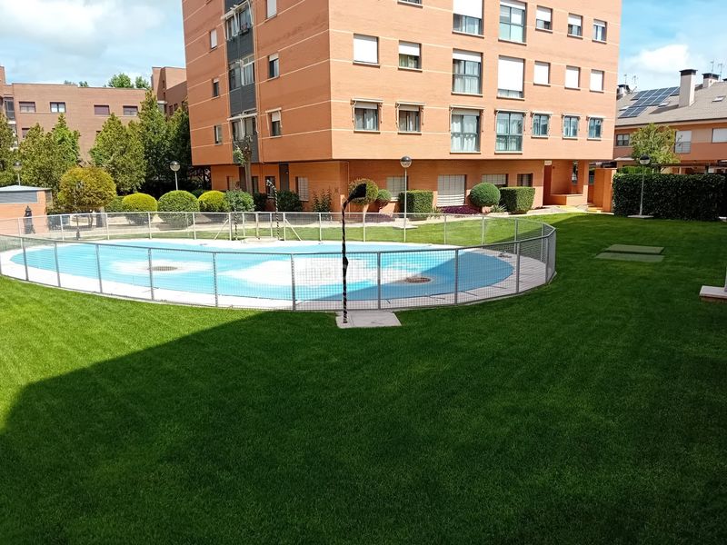 Foto 5f5b3073-f771-4afd-be83-c6709625efdf. Pis amb calefacció aparcament piscina a Larache Ciudad Real