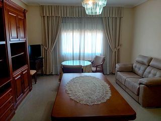 Haus in Torralba de Calatrava. Casa de 3 dormitorios, 2 baños, cocina campera y dos patios. amu