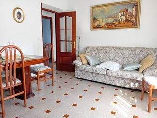 Appartamento in Cózar. Casa con parcela de 1.000 m, cocina campera de 40 m, piscina com