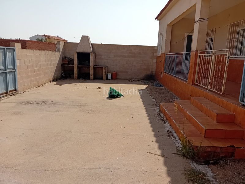 Foto 3738f445-47a8-4020-b5f2-1065337b598e. Chalet with parking in Pozuelo de Calatrava