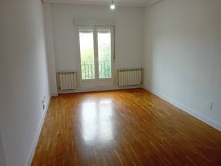 Pis a Pozuelo de Calatrava. Piso de 2 dormitorios en pozuelo de calatrava con garaje, traste