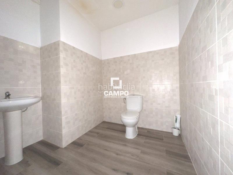 Foto 3c13cec5-86f5-44f8-9c06-298a8cf345eb. Lloguer local comercial a marques de villores 42 a Albacete