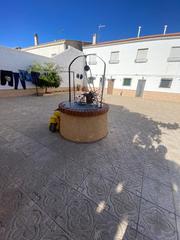 Casa  Calle altozano. Casa con zonas ajardinadas comunitarias