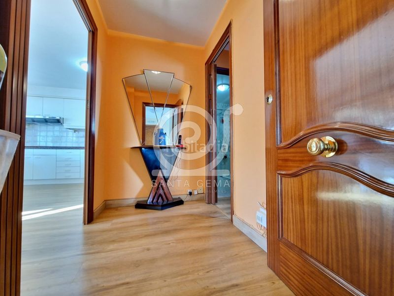 Foto 02976bc1-3d4d-4a91-b4fe-55bd383ab590. Flat with heating in Os Mallos Coruña (A)
