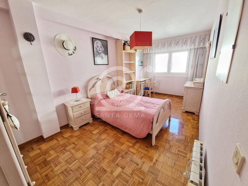 Foto 6b74fdf5-d978-4a29-a9a4-009bce2077b8. Flat with heating in Os Mallos Coruña (A)