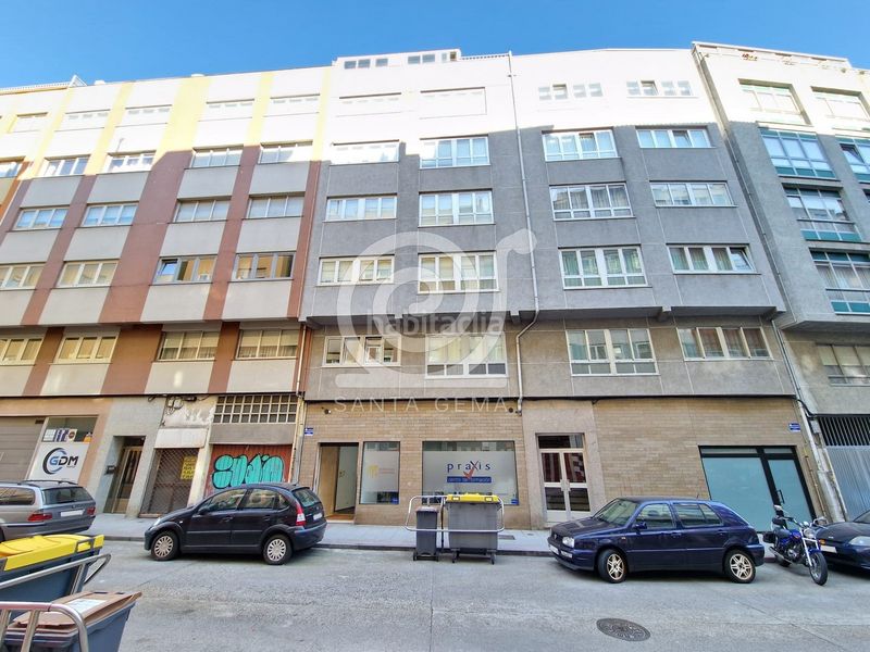 Foto e18bd54a-a294-4d0b-bbc0-b0c629ab4c43. Flat with heating in Os Mallos Coruña (A)