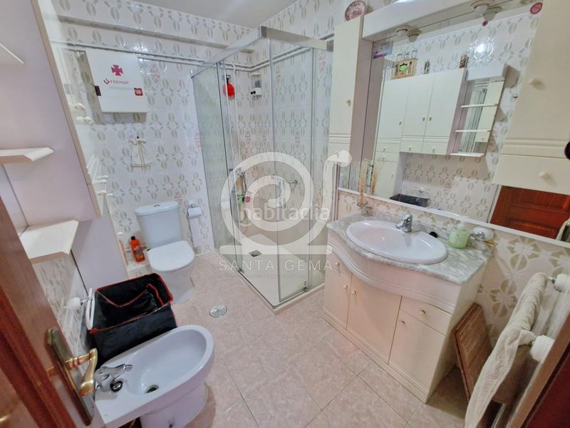 Foto fb213324-675f-421f-9af0-6b9fdbadcfff. Flat with heating in Os Mallos Coruña (A)