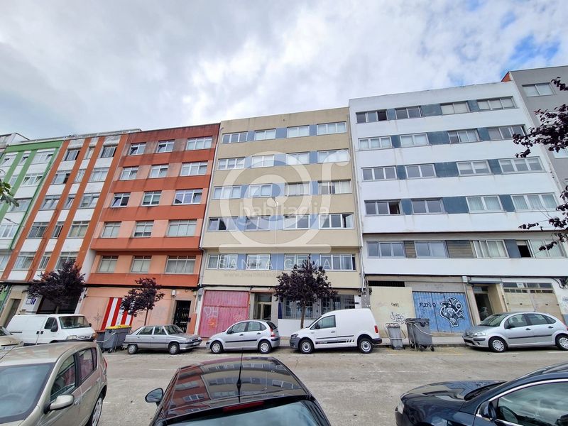 Foto a0fa0e54-a746-44ea-b627-1db2592e1e00. Pis a Los Castros - Castrillón Coruña (A)