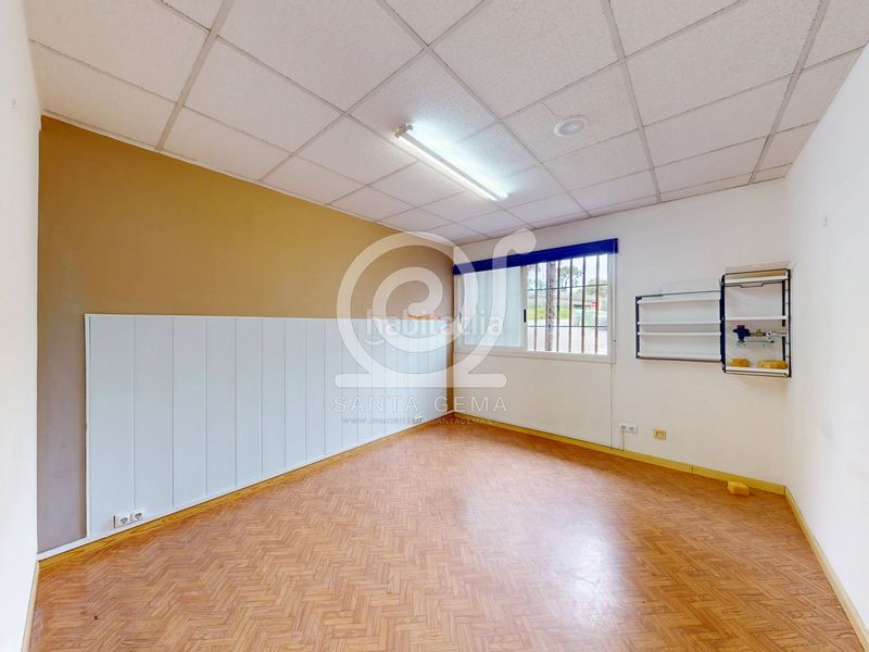 Foto 3fcc77cd-c21b-4842-9523-d7bf0508a00c. Lloguer local comercial a Cambre