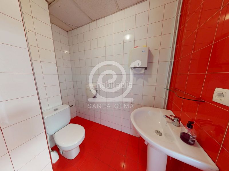 Foto bc72777a-aef5-42c2-9319-be33bf42164c. Lloguer local comercial a Cambre