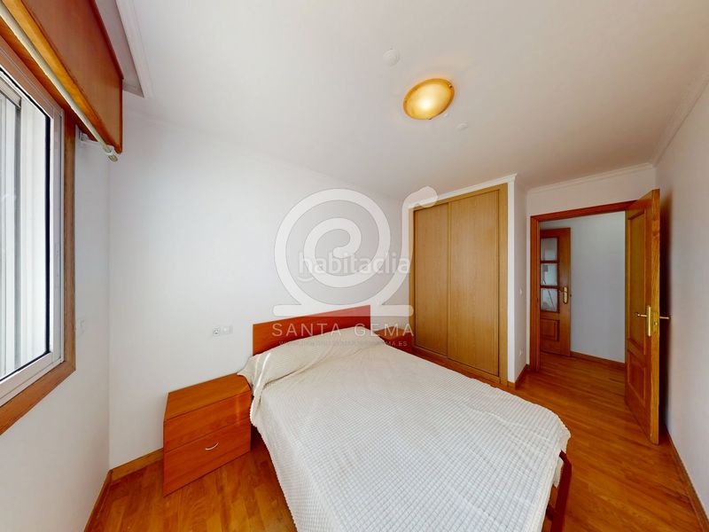 Foto 42258f64-cac4-476b-9322-8383e8311a43. Appartamento con parcheggio in Eirís Coruña (A)