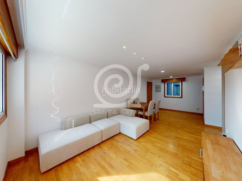 Foto b1ffd3f8-77fd-414a-be3a-523f5263d061. Appartamento con parcheggio in Eirís Coruña (A)