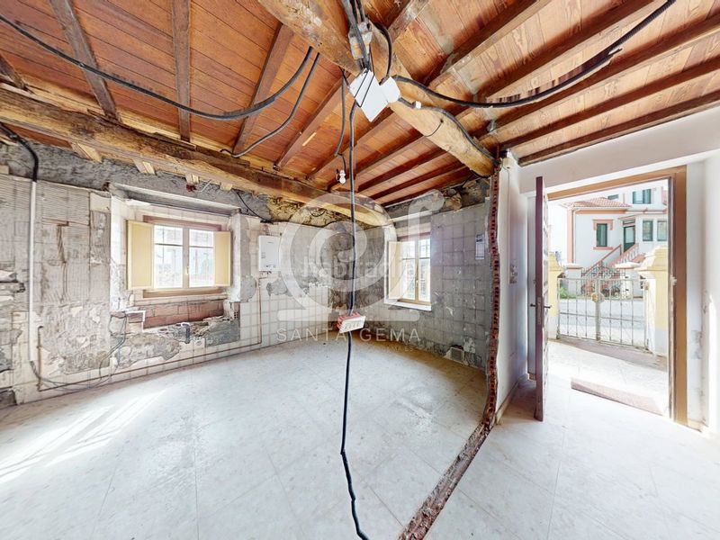 Foto 13ef75bc-2a63-4eb6-a291-fa902fec6c6f. Casa a Bergondo
