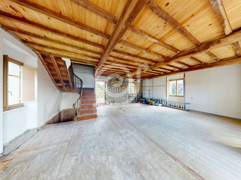 Foto f13d0101-cd6b-4881-8d4d-1ea758ab3b18. Casa a Bergondo