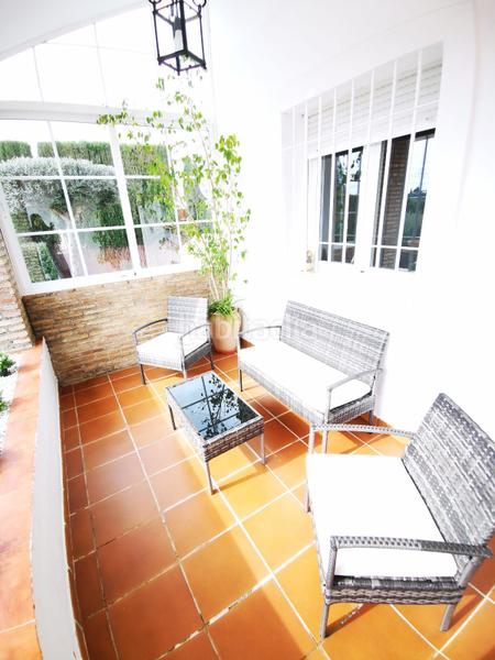 Foto 2418cefc-1260-4dc9-9f16-aa7ebfb2e917. Alquiler chalet en calle séneca 22 oferta feria de ecija - villaparaiso en Écija