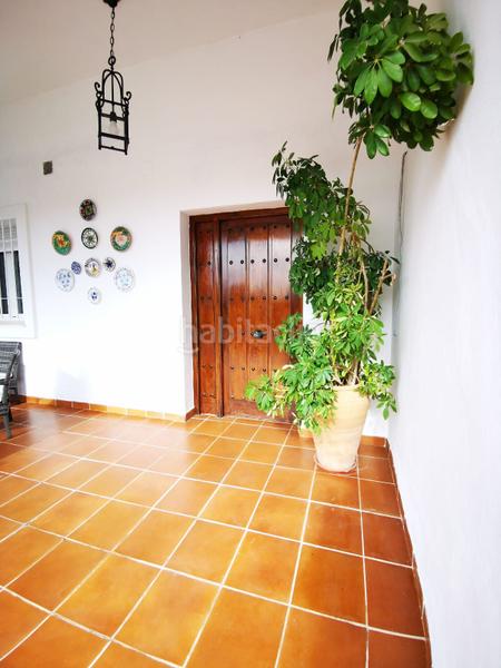 Foto b77d93ce-ed7c-4e02-81a7-af7731db3618. Alquiler chalet en calle séneca 22 oferta feria de ecija - villaparaiso en Écija