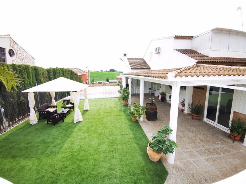 Foto f02a77f2-210f-483b-bedc-d7cb6b73df96. Alquiler chalet en calle séneca 22 oferta feria de ecija - villaparaiso en Écija