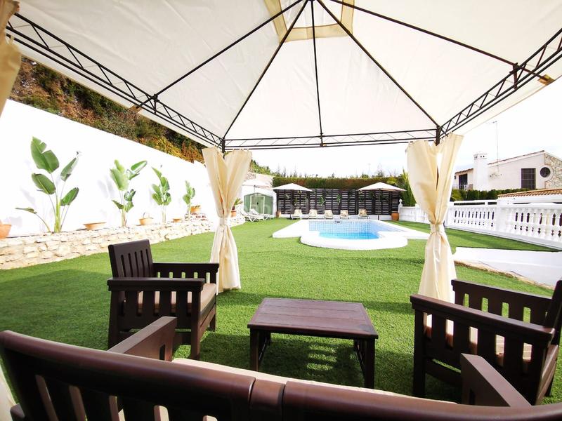 Foto 53e71748-e9d1-4f70-8a26-7960cab8afd0. Lloguer xalet a calle séneca 22 a Écija