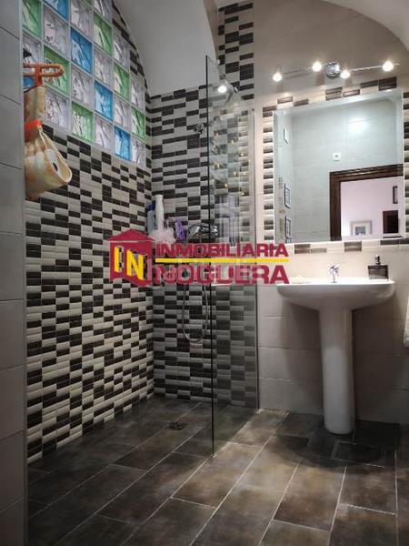 Foto 65d33f0c-9a7a-446b-afd1-ed2d3c61032c. Maison avec parking dans Écija