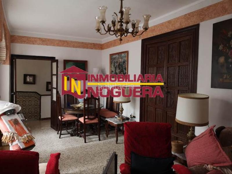 Foto abd535e1-21c6-48c8-8a32-8dd0fc27cfc3. Maison avec parking dans Écija