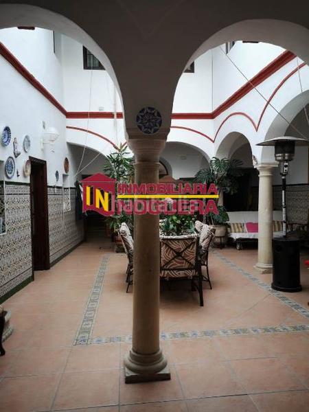 Foto b75b3850-a237-47c7-b694-dbe76c59f8fe. Maison avec parking dans Écija