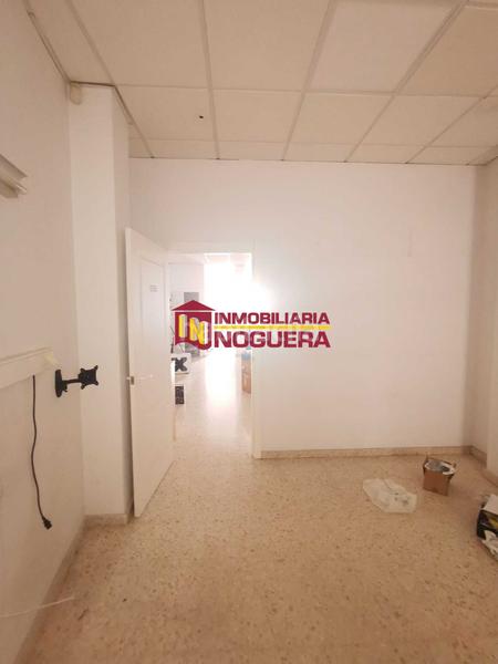 Foto fa6554f6-f94b-4fba-a048-b0d4ee577295. Rent business premise in Écija