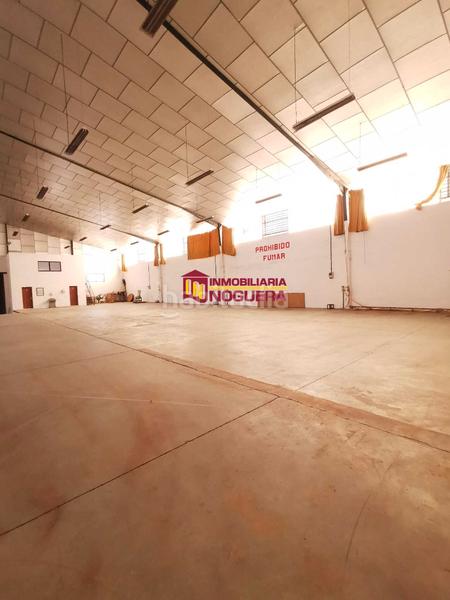 Foto 150830f7-c0e3-4d5d-b643-43f1eee6d7c7. Capannone industriale in Écija