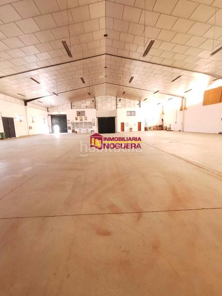 Foto 507dc3e6-a572-442c-99d9-a2a9e138e791. Capannone industriale in Écija