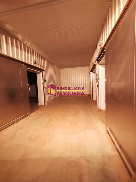 Foto 924ea890-53df-442a-bd02-9d852fa79a93. Capannone industriale in Écija