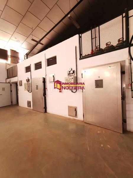 Foto c0da5d67-32b4-46e9-9a88-94e3509fc943. Capannone industriale in Écija