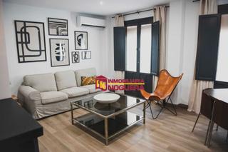 Pis a Écija. Piso en venta en zona centro