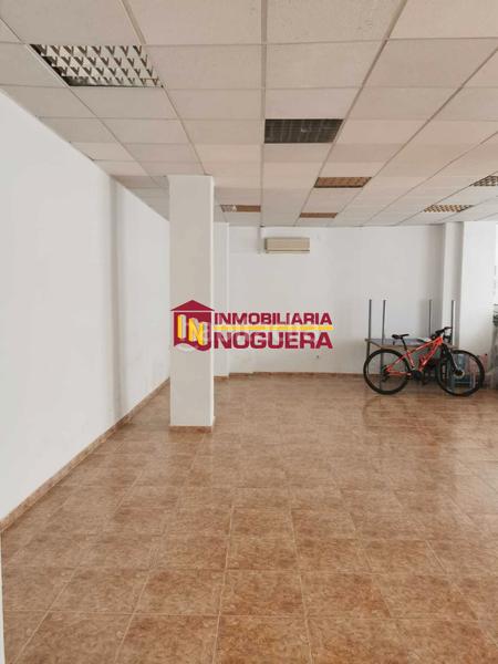 Foto 61ac854c-3399-4b99-b2cf-20a4ee9f5425. Locale commerciale in Écija