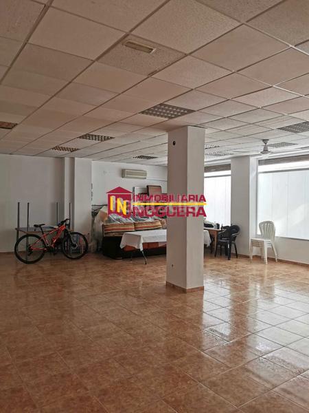 Foto 9f7f8c7a-8f5b-42bd-add0-0b6fdf243cca. Locale commerciale in Écija