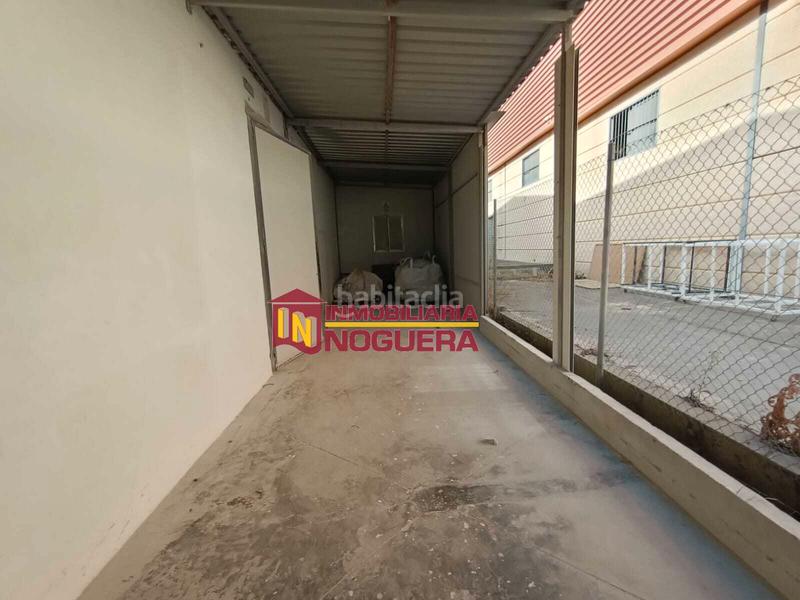 Foto 2595dbdf-8b83-4042-bf11-5e59647f6ec5. Industrial building in Écija