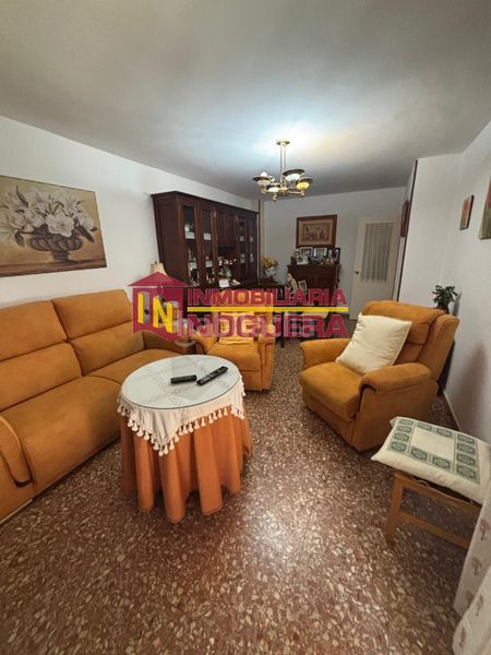 Foto b1e39a7a-963e-41be-92f6-fe8ca91012bc. Pis a Écija