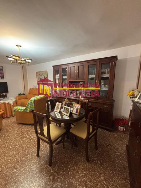 Foto fc31d7f1-757c-4014-b2e3-35e6a7816291. Pis a Écija