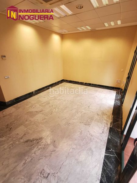 Foto c4ef5235-2392-4288-b209-3e1545f870e3. Affitto edificio in avenida miguel de cervantes 37 in Écija
