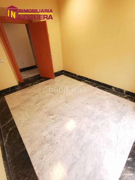 Foto fdea68c4-c834-43ce-94b9-828cb1c2dd8f. Affitto edificio in avenida miguel de cervantes 37 in Écija