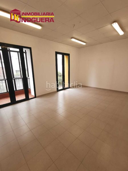 Foto 95cd18cc-88b1-47af-a2de-f54914318d08. Alquiler edificio en avenida miguel de cervantes 37 edificio en avd. miguel de cervantes ecija en Écija